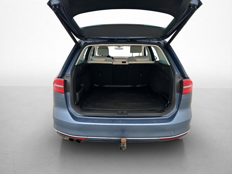 Volkswagen Passat bild 9