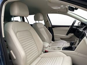 Volkswagen Passat bild 24