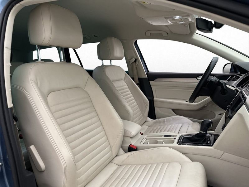 Volkswagen Passat bild 24