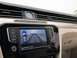 Volkswagen Passat bild 21