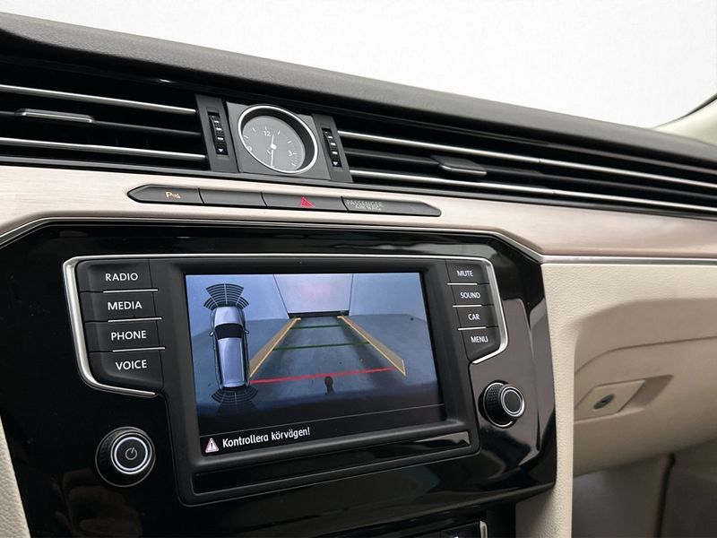 Volkswagen Passat bild 21