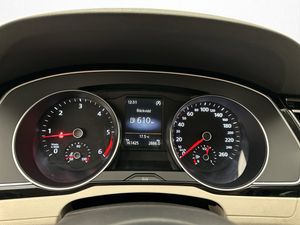 Volkswagen Passat bild 18