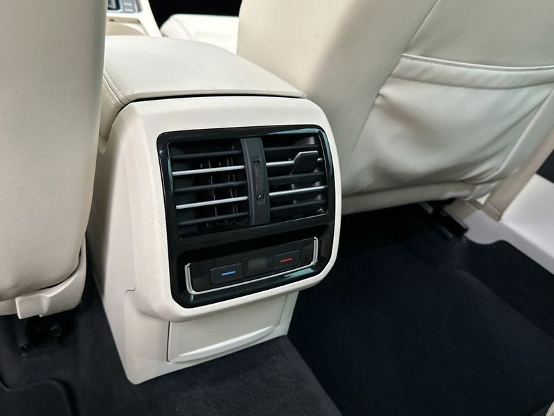 Volkswagen Passat bild 26
