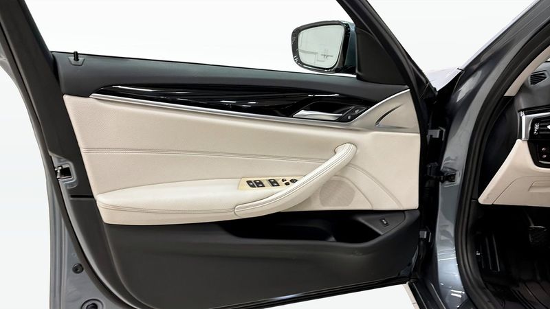 BMW 520 bild 11