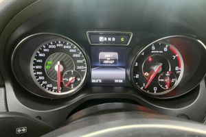 Mercedes CLA45 AMG bild 10