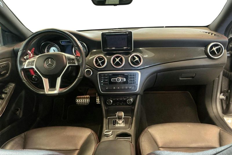 Mercedes CLA45 AMG bild 6