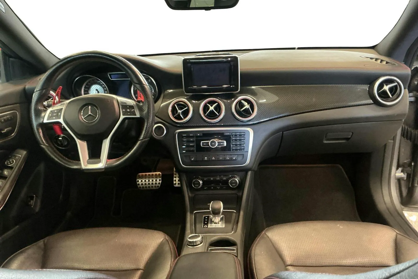 Mercedes-Benz CLA 45 AMG 2.0 Turbo 360 ch BVA 4Matic / 109 160 km / Toit ouvrant / Caméra de recul / Sièges chauffants