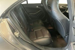 Mercedes CLA45 AMG bild 8