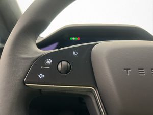 Tesla Model S bild 15