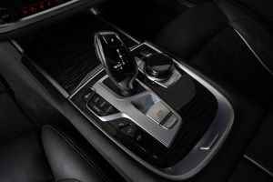 BMW 750 bild 12