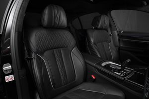 BMW 750 bild 6