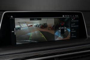 BMW 750 bild 10