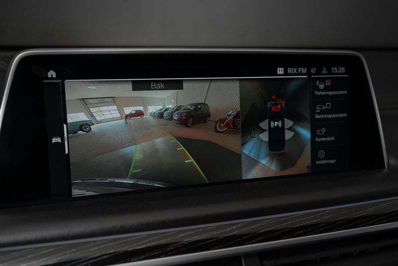 BMW 750 bild 10
