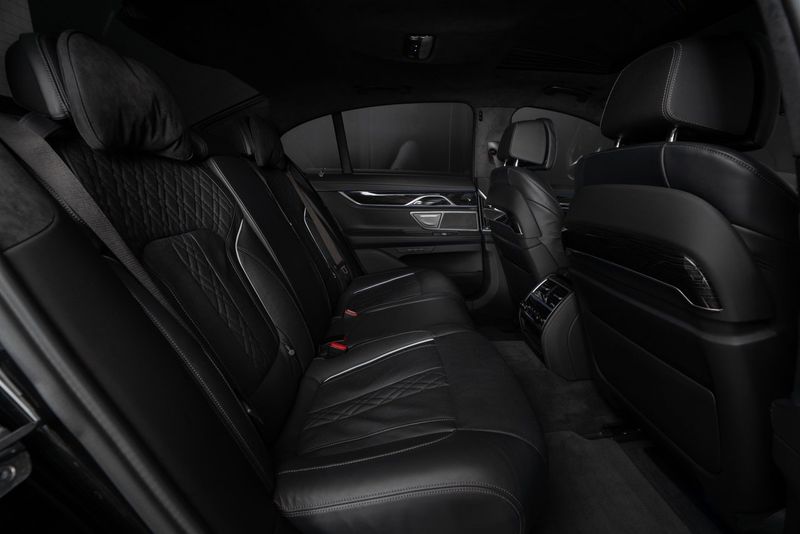BMW 750 bild 17