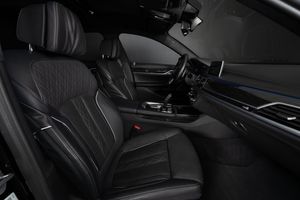 BMW 750 bild 5