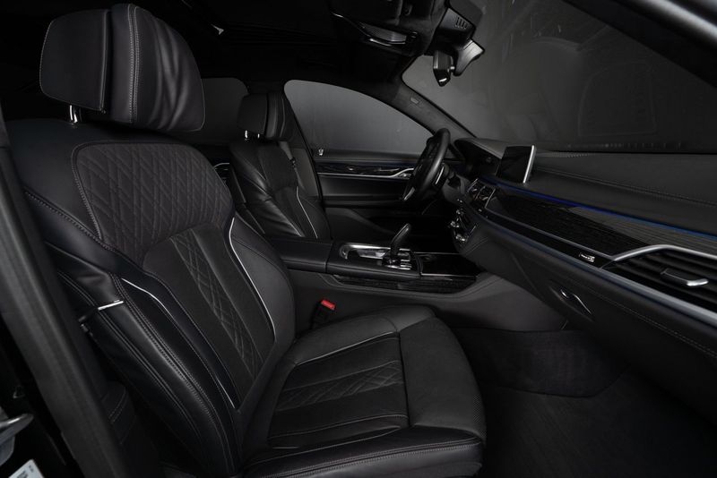 BMW 750 bild 5