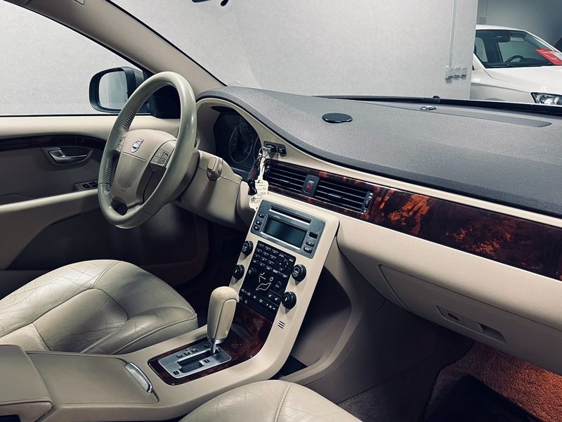 Volvo S80 bild 9