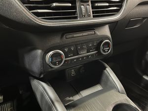 Ford Kuga bild 16