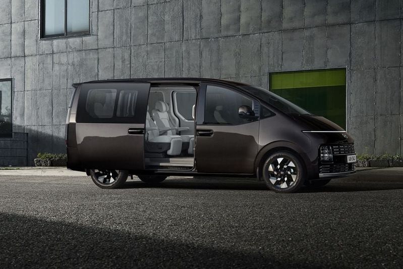 Hyundai Staria bild 3