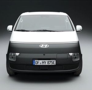 Hyundai Staria bild 2