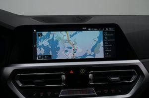 BMW 330 bild 13
