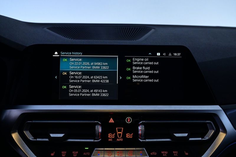 BMW 330 bild 16