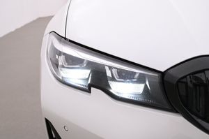 BMW 330 bild 25