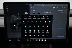 Tesla Model Y bild 18