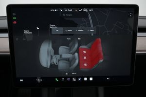 Tesla Model Y bild 15