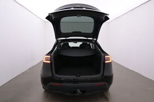 Tesla Model Y bild 22