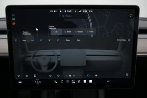 Tesla Model Y bild 14