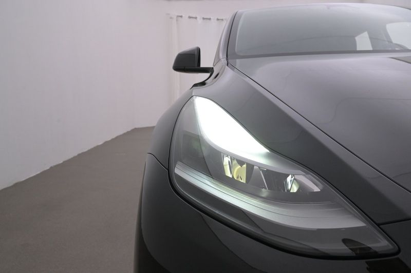 Tesla Model Y bild 26