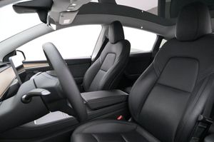 Tesla Model Y bild 9