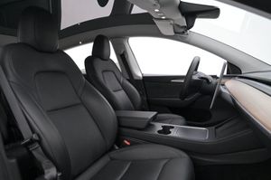 Tesla Model Y bild 12