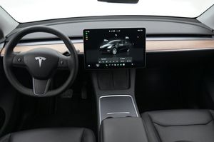 Tesla Model Y bild 6