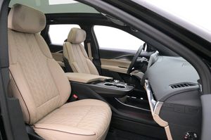 Cadillac Lyriq bild 14