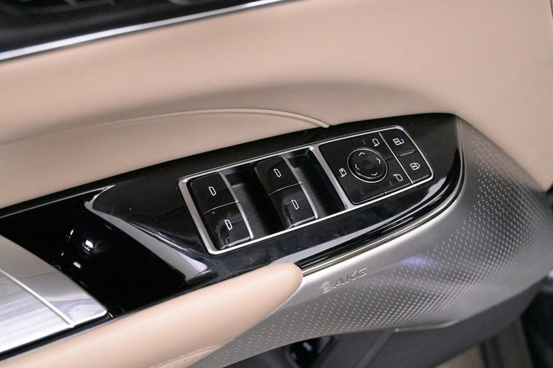 Cadillac Lyriq bild 11