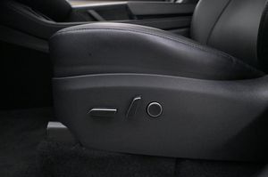 Tesla Model Y bild 11