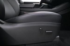 Tesla Model Y bild 13