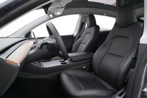 Tesla Model Y bild 9