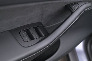 Tesla Model Y bild 10