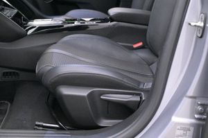 Peugeot e-2008 bild 12