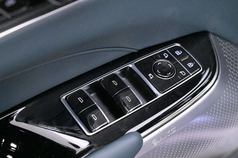 Cadillac Lyriq bild 11