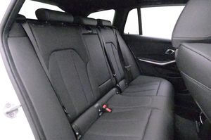 BMW 330 bild 19