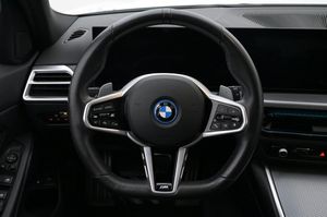 BMW 330 bild 7