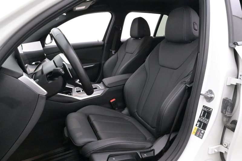 BMW 330 bild 9
