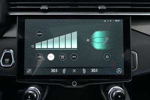 Lynk & Co 01 bild 17