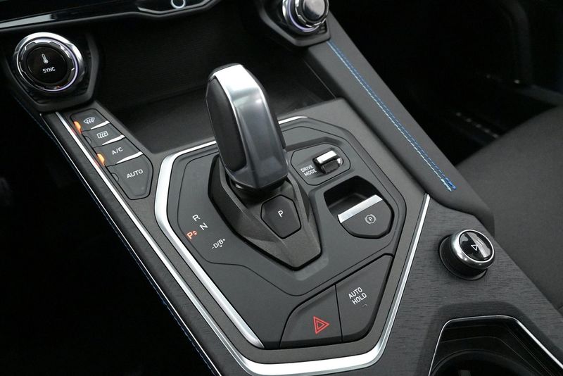 Lynk & Co 01 bild 21