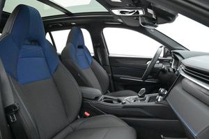 Lynk & Co 01 bild 13