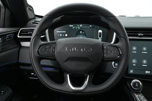 Lynk & Co 01 bild 7